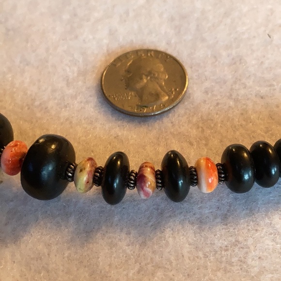 Onyx & Coral Necklace - Picture 5 of 6